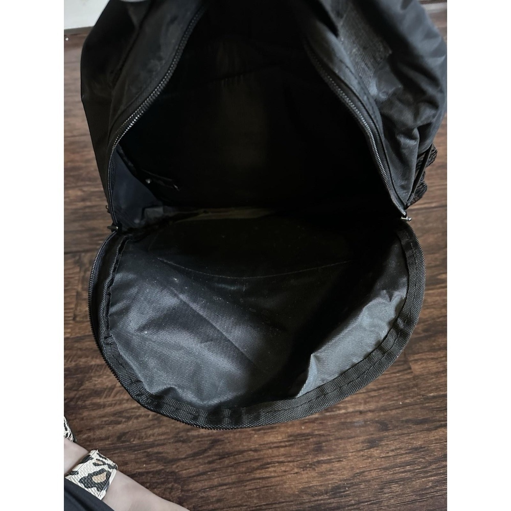VTG Disney Quest Black Backpack Adult Great Condition - Picture 3 of 3
